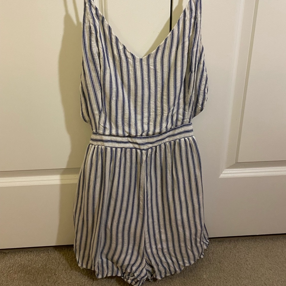 American Eagle Outfitters Women’s Romper with Pockets Size Medium